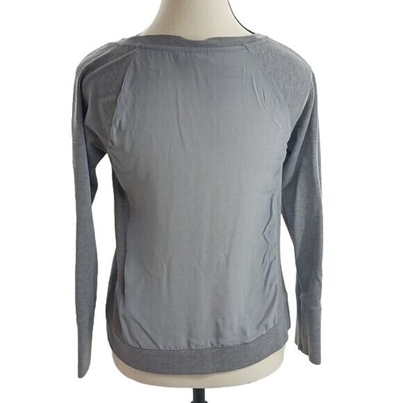 Banana Republic Womens Size S Gray Long Sleeve Pullover Crew Neck Top Silk - Picture 5 of 7
